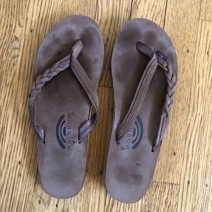 Rainbow Sandals women’s medium